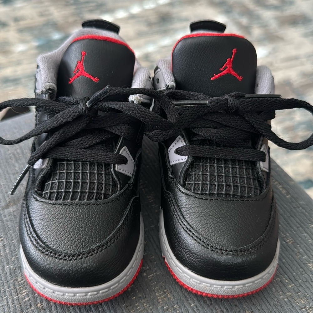 8c Jordans Black red and gray cement